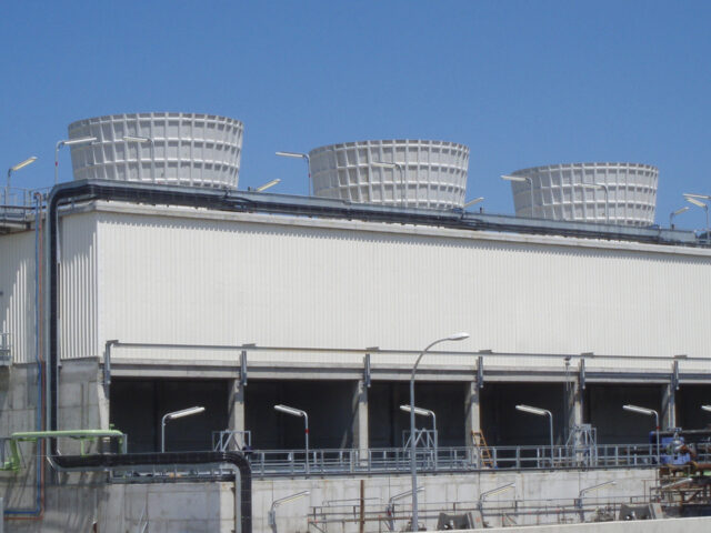 Field-Erected Cooling Towers for Oil & Gas in Spain